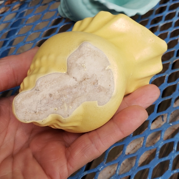 Pottery shell vases, blue, yellow mini - Picture 6 of 9